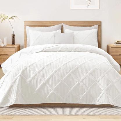Ultrasonic King Quilt Set, 3-Piece Lightweight Bedspreads Modern Striped Coverlet, White
